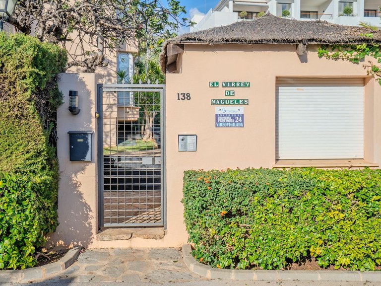 Apartment for Sale in Marbella, Malaga 16