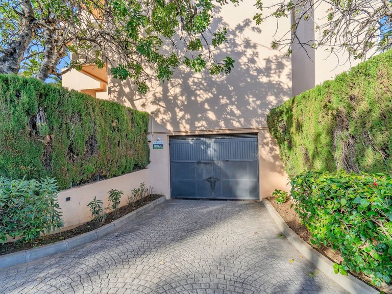 Apartment for Sale in Marbella, Malaga 17