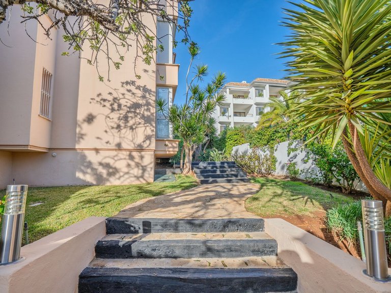 Apartment for Sale in Marbella, Malaga 18