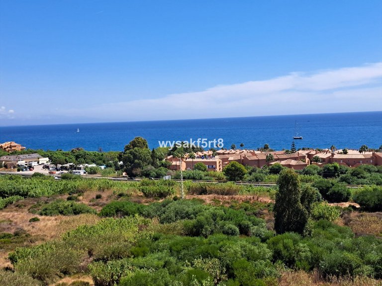 Apartment for Sale in La Duquesa, Malaga 1