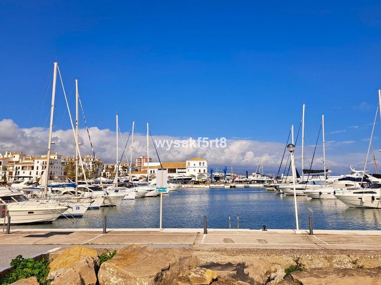 Apartment for Sale in La Duquesa, Malaga 28