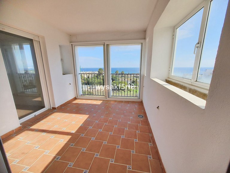 Apartment for Sale in La Duquesa, Malaga 8