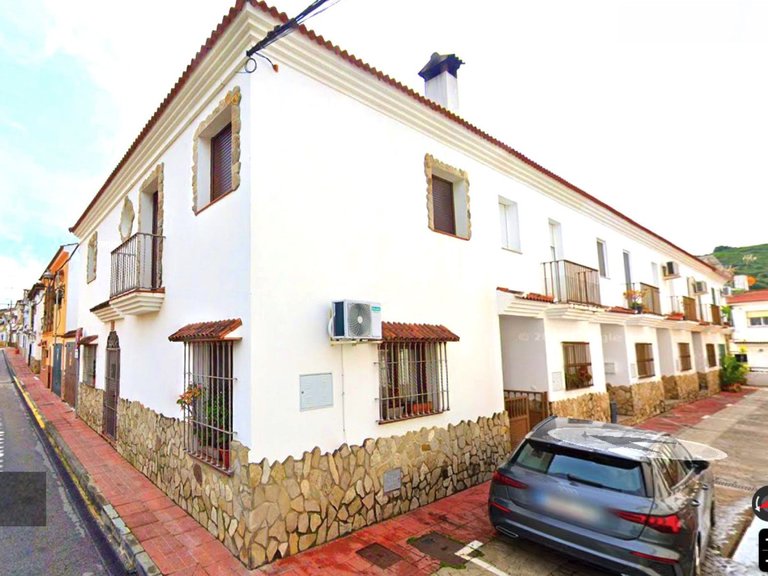 Villa for Sale in Casares, Malaga 1