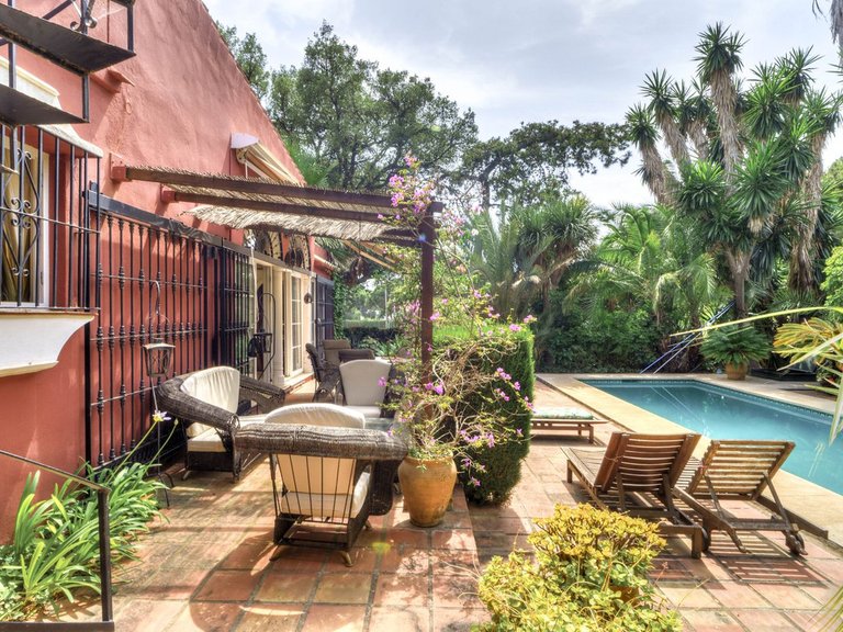Villa for Sale in El Rosario, Malaga 3
