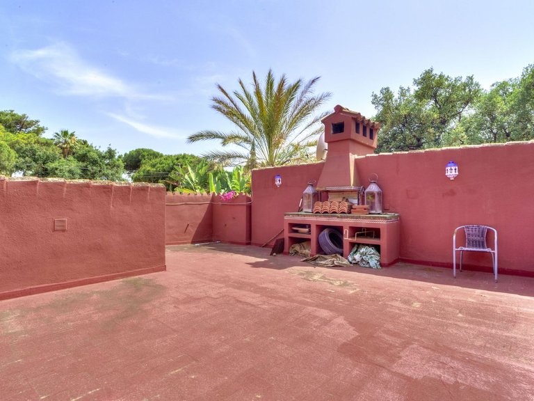 Villa for Sale in El Rosario, Malaga 32
