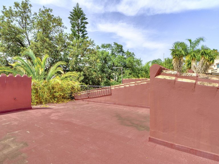 Villa for Sale in El Rosario, Malaga 34