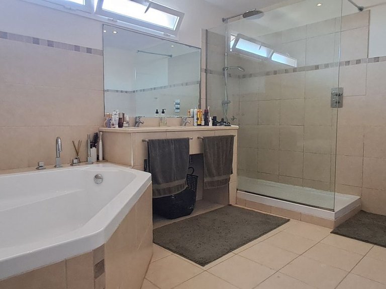Villa for Sale in Marbella, Malaga 12