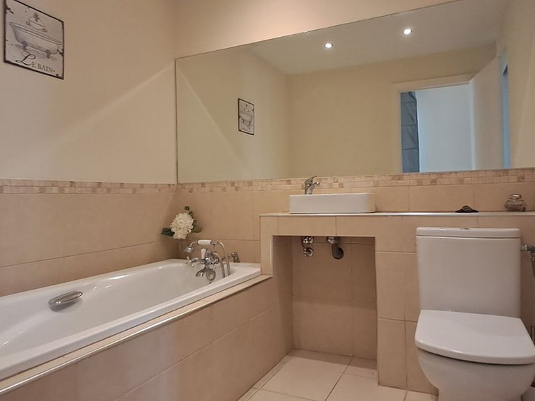 Villa for Sale in Marbella, Malaga 16