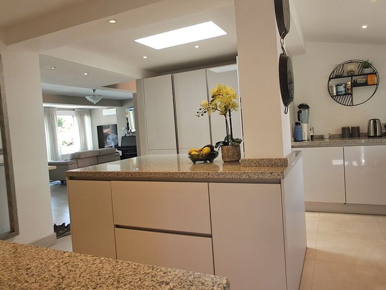 Villa for Sale in Marbella, Malaga 18