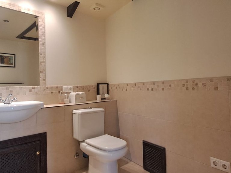 Villa for Sale in Marbella, Malaga 30