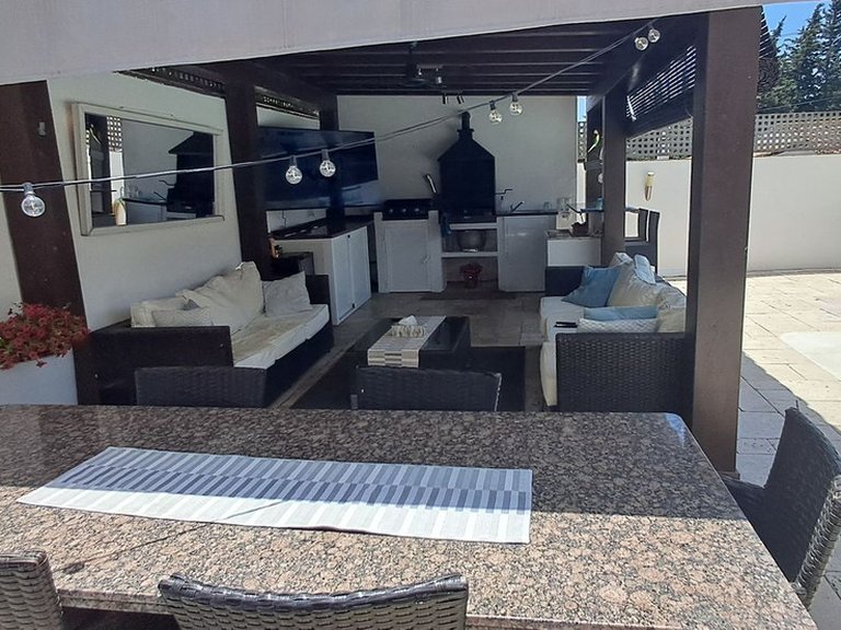 Villa for Sale in Marbella, Malaga 35