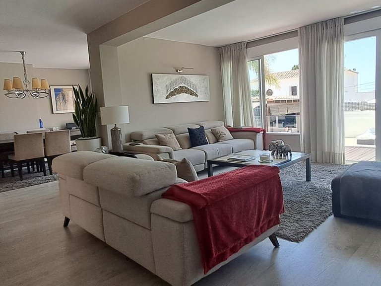 Villa for Sale in Marbella, Malaga 8