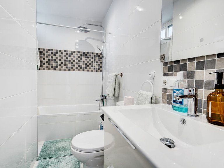 Villa for Sale in Calahonda, Malaga 11