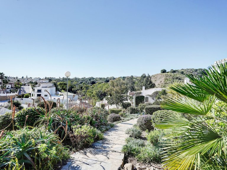 Villa for Sale in Calahonda, Malaga 19