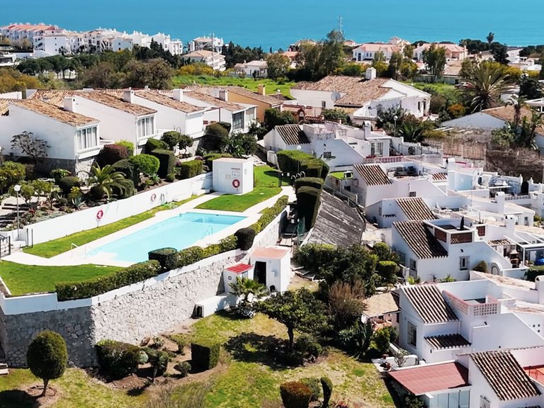 Villa for Sale in Calahonda, Malaga 2