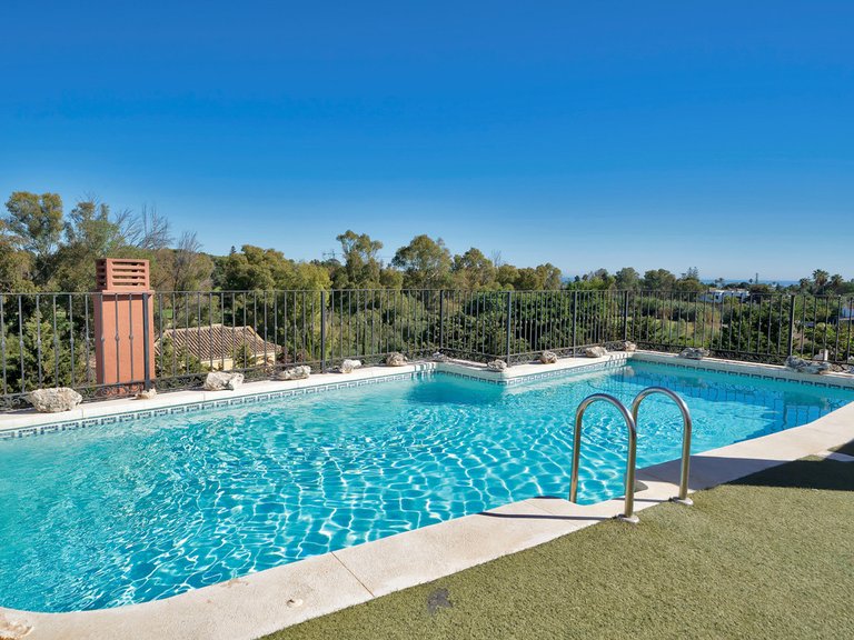 Apartment for Sale in Guadalmina Baja, Malaga 1