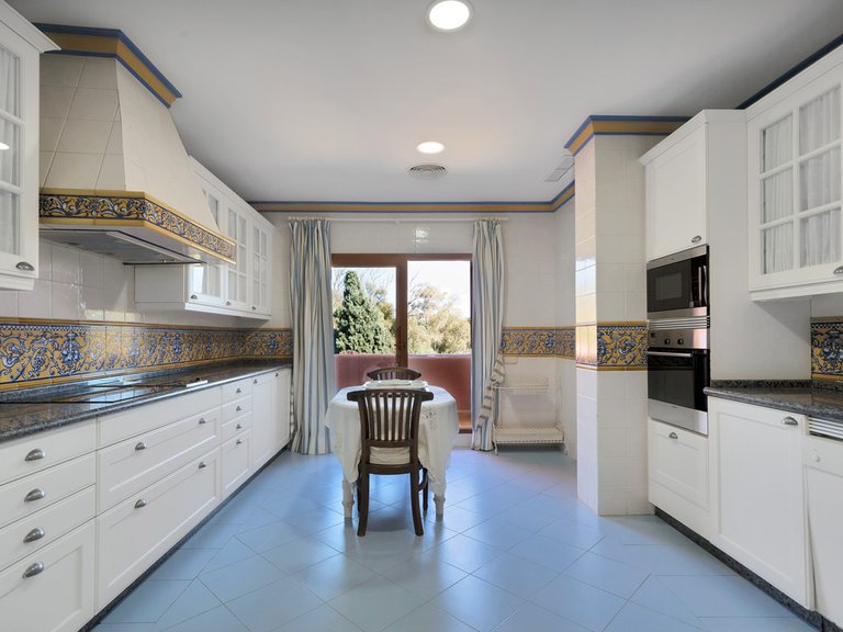 Apartment for Sale in Guadalmina Baja, Malaga 20