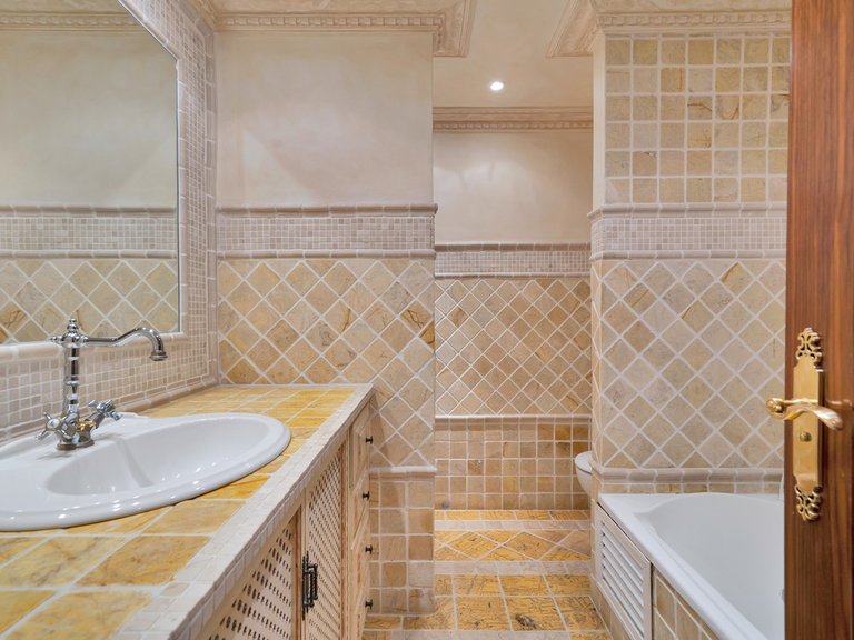 Apartment for Sale in Guadalmina Baja, Malaga 22