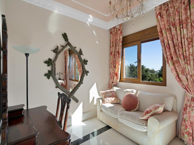 Apartment for Sale in Guadalmina Baja, Malaga 8
