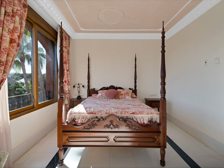Apartment for Sale in Guadalmina Baja, Malaga 9