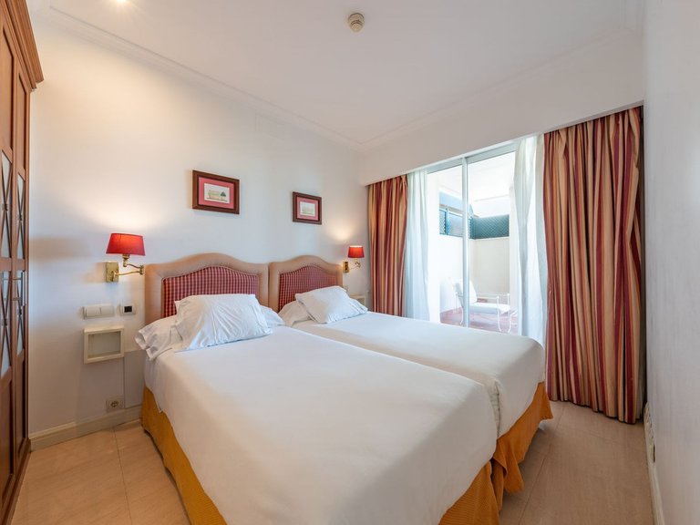 Apartment for Sale in Marbella, Malaga 14
