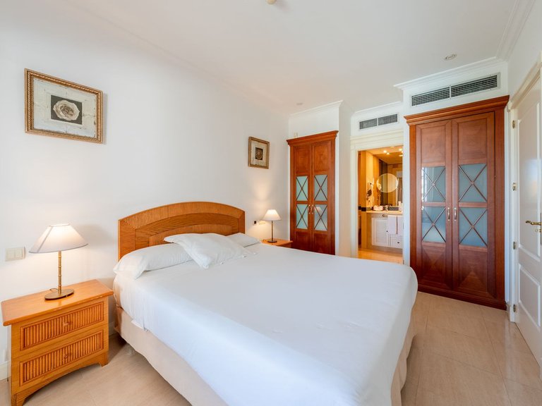 Apartment for Sale in Marbella, Malaga 17