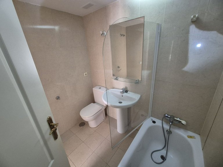 Apartment for Sale in Nueva Andalucía, Malaga 17