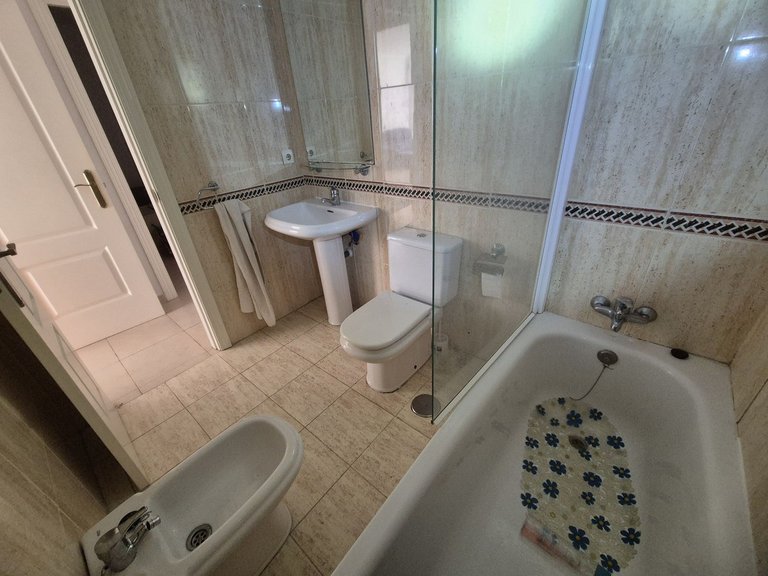 Apartment for Sale in Nueva Andalucía, Malaga 21