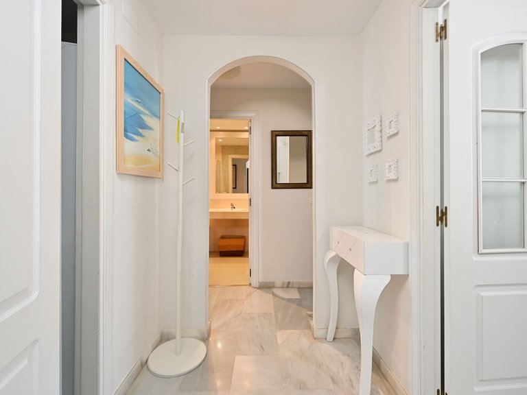 Apartment for Sale in Calahonda, Malaga 10