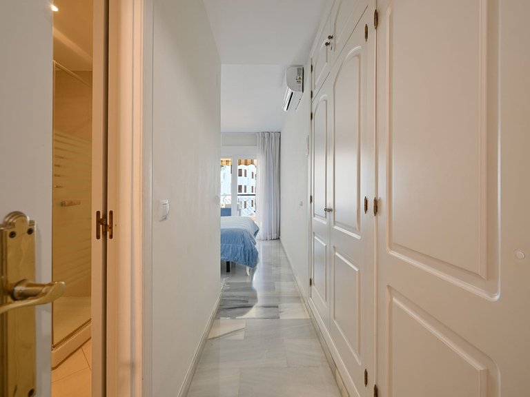 Apartment for Sale in Calahonda, Malaga 11