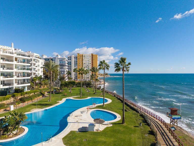 Apartment for Sale in Calahonda, Malaga 2