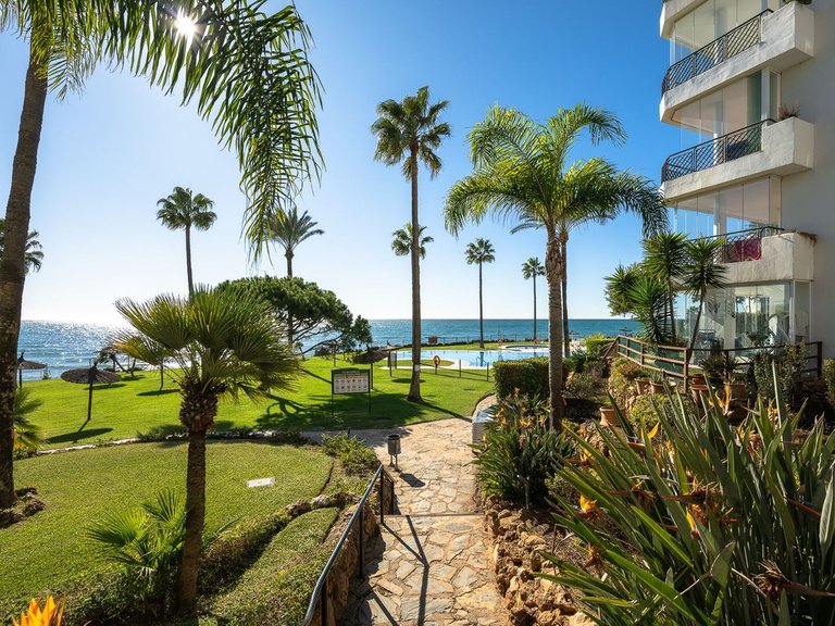 Apartment for Sale in Calahonda, Malaga 28