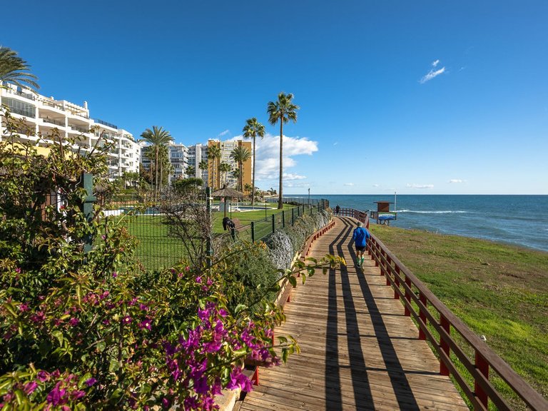 Apartment for Sale in Calahonda, Malaga 38