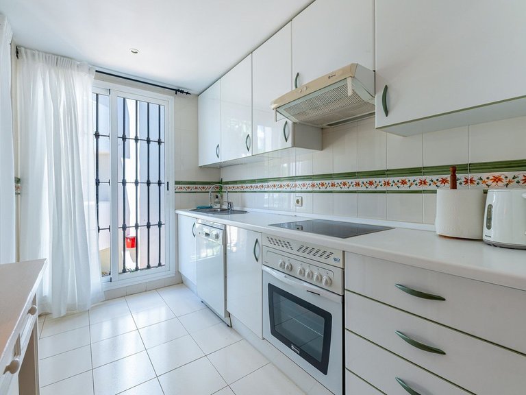 Apartment for Sale in Benalmadena Costa, Malaga 25