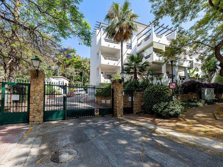 Apartment for Sale in Benalmadena Costa, Malaga 29