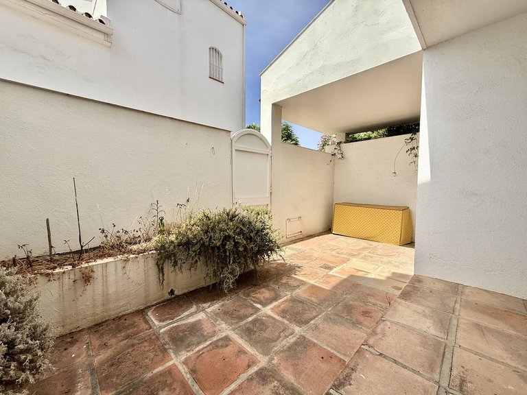 Villa for Sale in Nueva Andalucía, Malaga 13