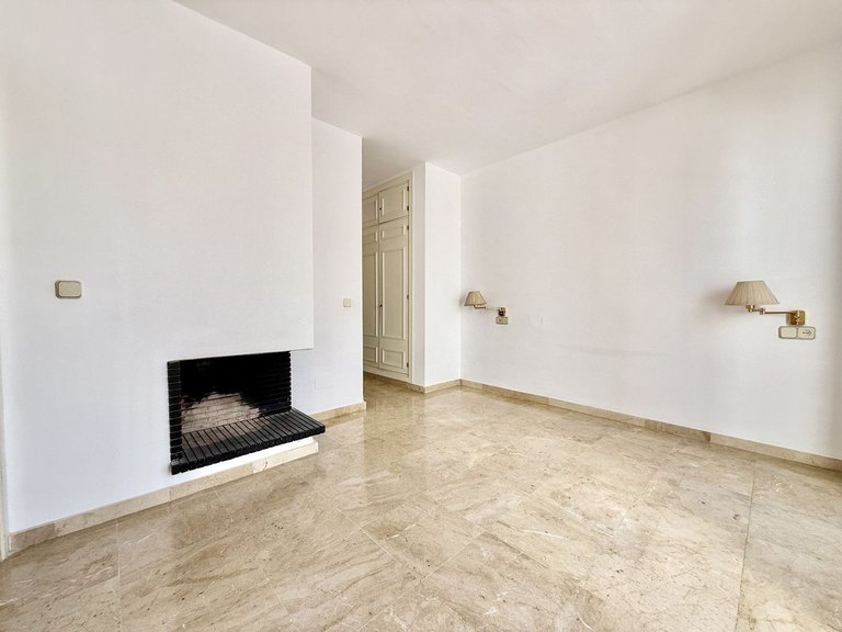 Villa for Sale in Nueva Andalucía, Malaga 15