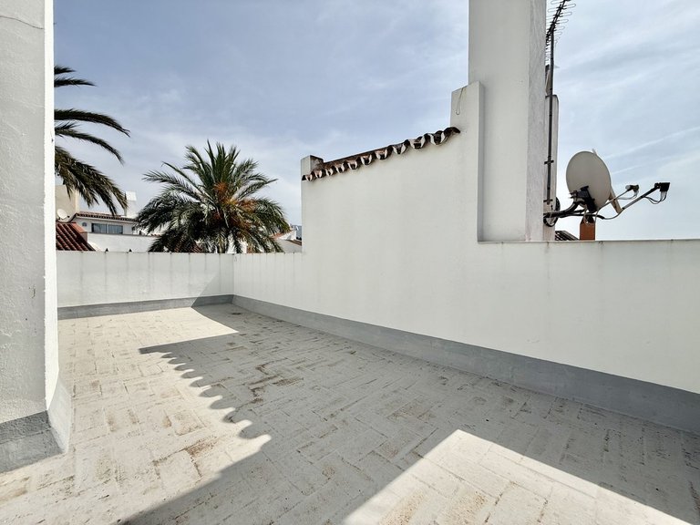 Villa for Sale in Nueva Andalucía, Malaga 31