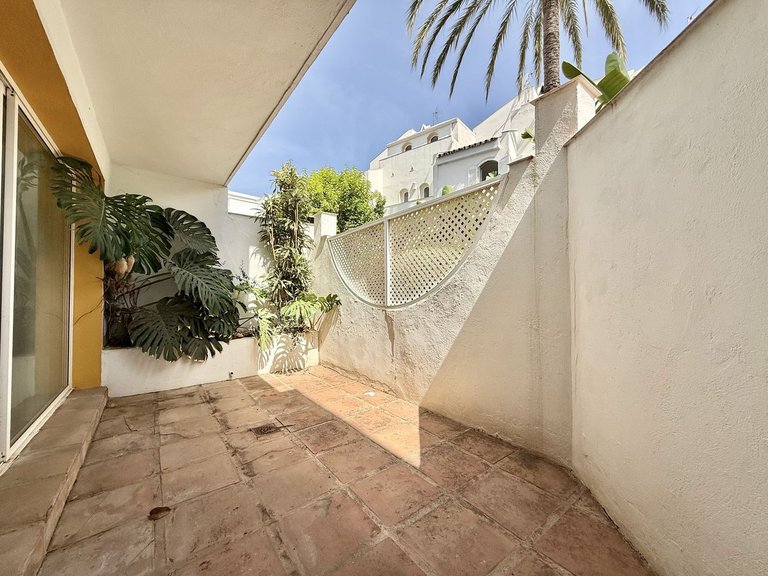 Villa for Sale in Nueva Andalucía, Malaga 4