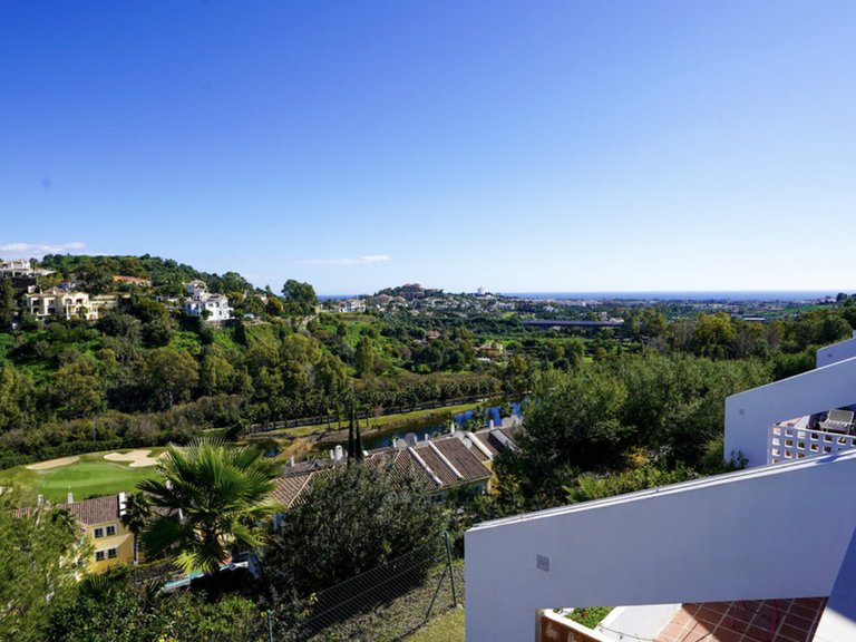 Apartment for Sale in La Quinta, Malaga 29