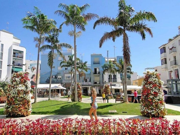 Villa for Sale in Estepona, Malaga 14