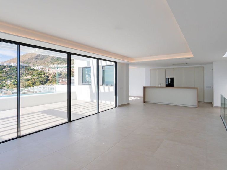 Villa for Sale in Benalmadena, Malaga 12