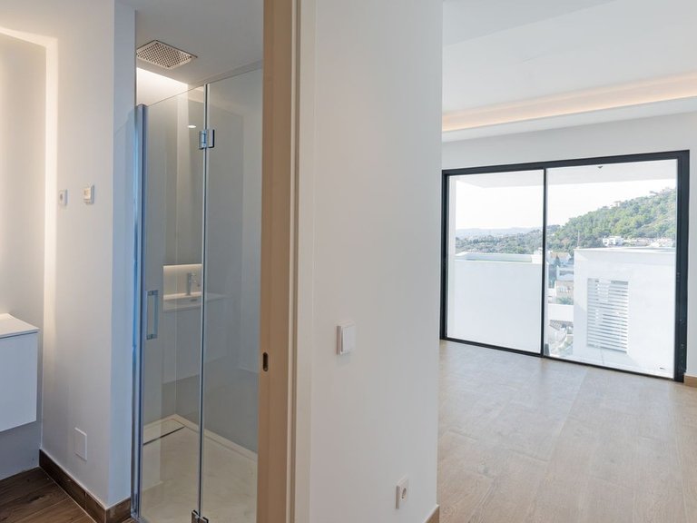 Villa for Sale in Benalmadena, Malaga 24