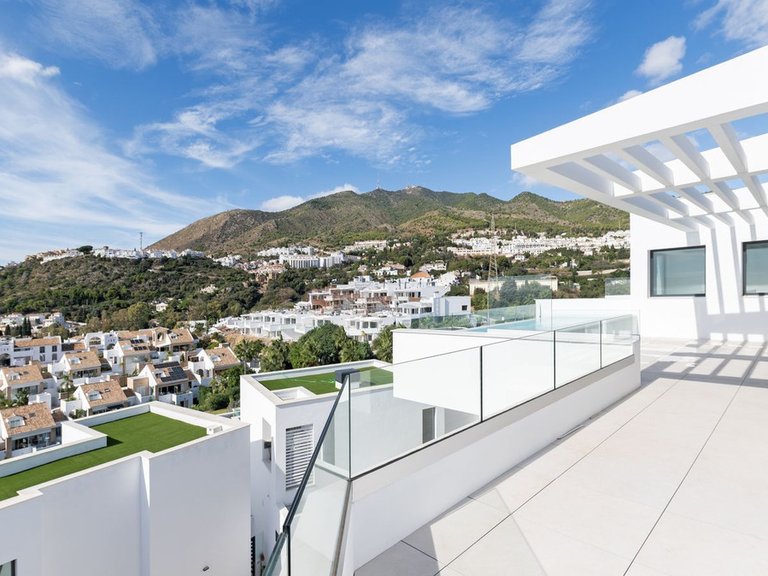 Villa for Sale in Benalmadena, Malaga 7