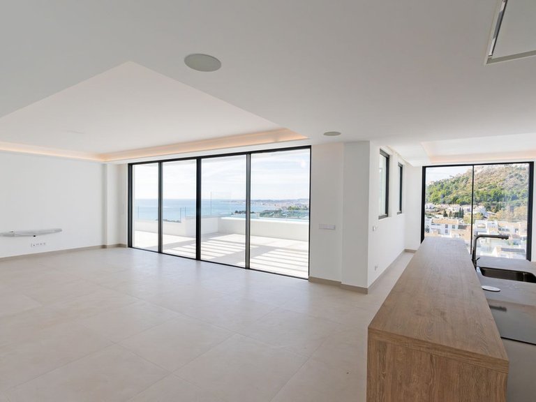 Villa for Sale in Benalmadena, Malaga 8