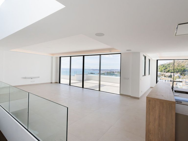 Villa for Sale in Benalmadena, Malaga 9