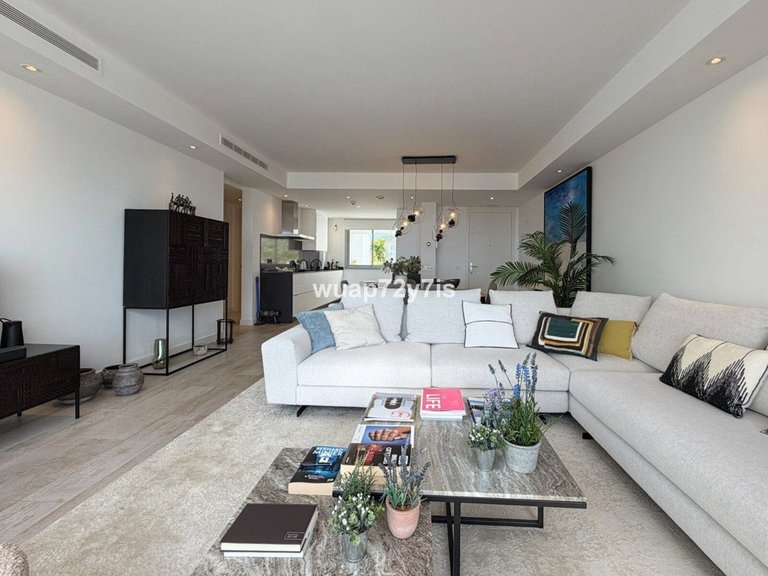Apartment for Sale in Casares, Malaga 10