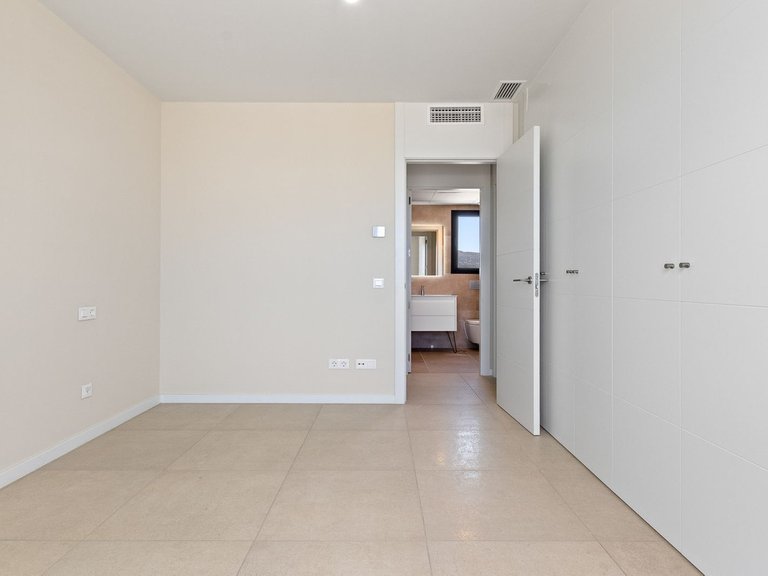 Apartment for Sale in Playamar, Malaga 10