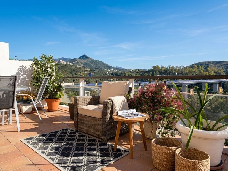 Apartment for Sale in Benahavís, Malaga 12