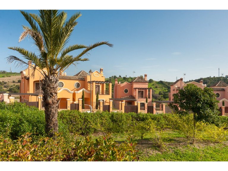 Villa for Sale in Estepona, Malaga 12